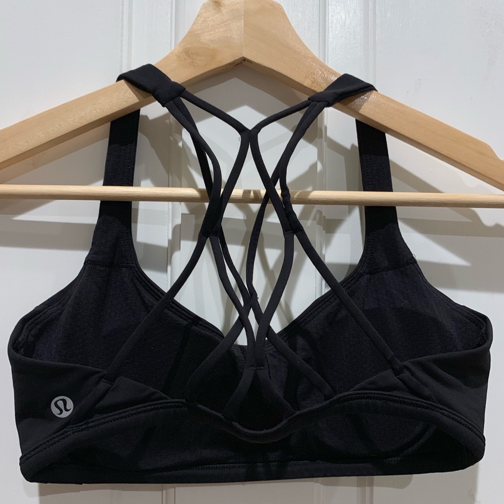 Lululemon sports bra